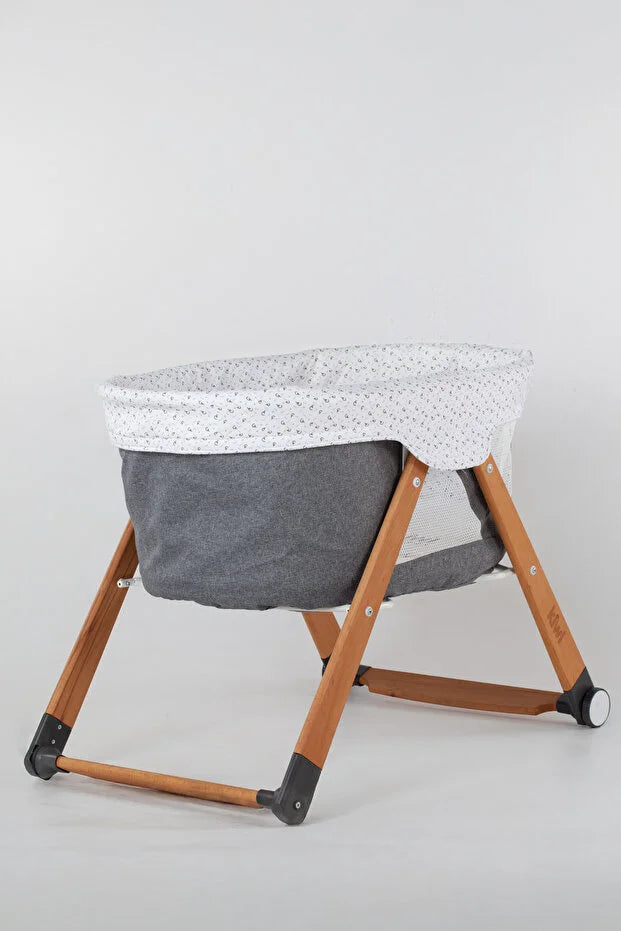 Sleeper Anne Yanı Beşik - Luna Desen Portatif, Sallanır, Tekerlekli ve Katlanır Bebek Beşiği (+ Lüks Yatak Hediyeli) - Luna Kahve